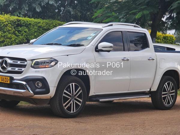 2017 - Mercedes Benz X-Class