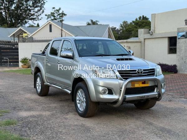 2014 - Toyota  Hilux