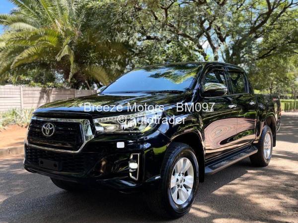 2019 - Toyota  Hilux
