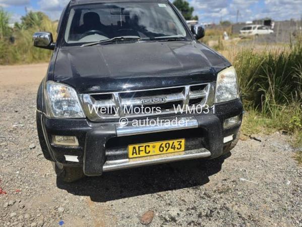 2010 - Isuzu  KB300