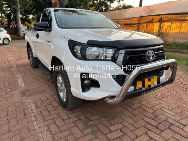 2018 - Toyota  Hilux