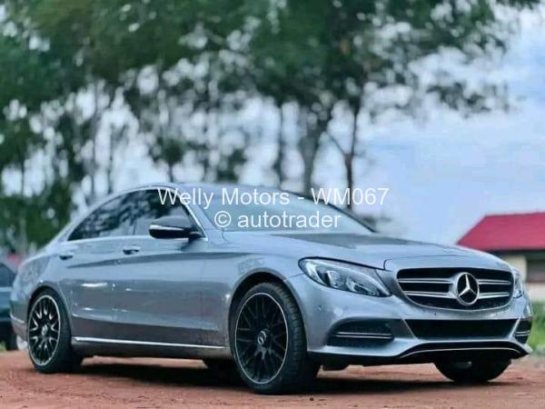 2016 - Mercedes Benz C200
