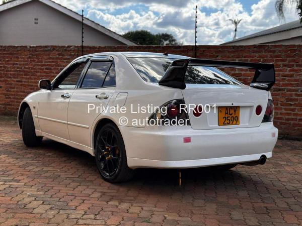 2000 - Toyota  Altezza