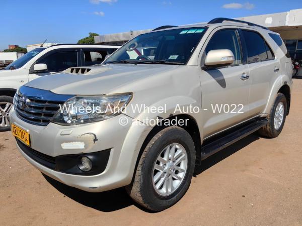 2012 - Toyota  Fortuner