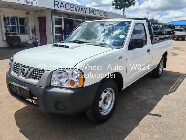 2021 - Nissan  NP300 Hardbody