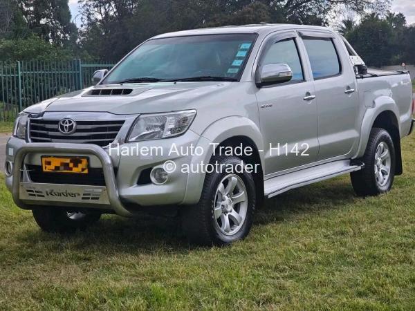 2013 - Toyota  Hilux