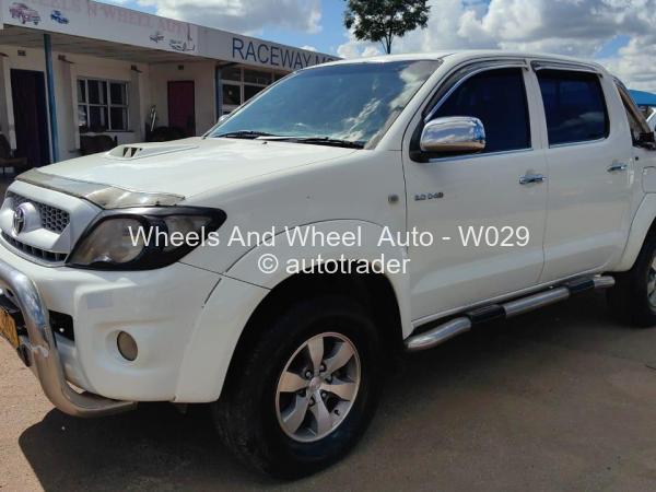 2010 - Toyota  Hilux