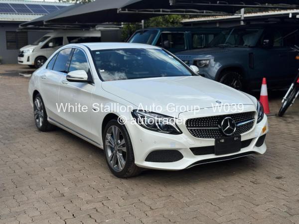 2017 - Mercedes Benz C350