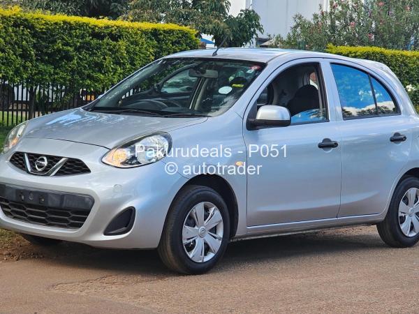 2015 - Nissan  March
