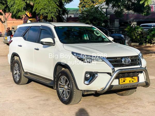 2018 - Toyota  Fortuner