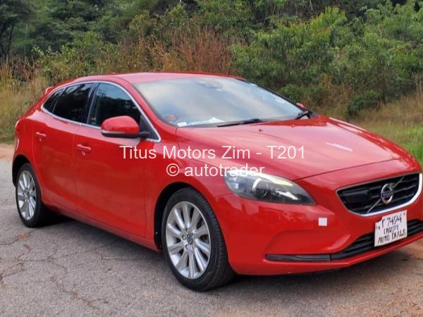 2016 - Volvo  V40 Cross Country