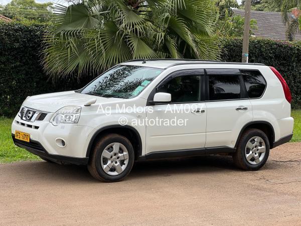 2013 - Nissan  X-Trail