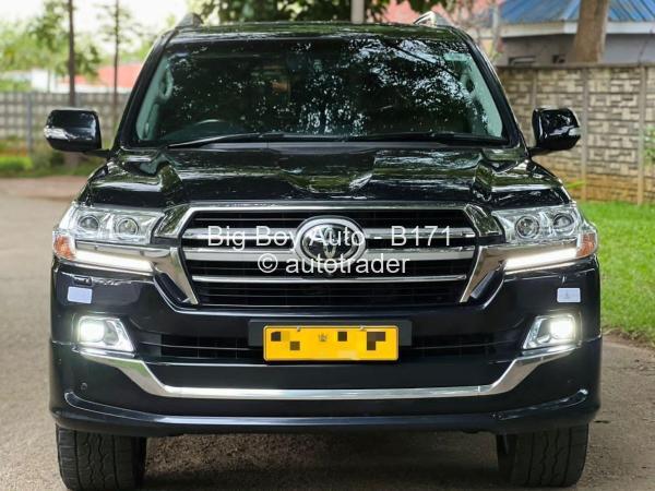 2020 - Toyota  Landcruiser 200 VX-R