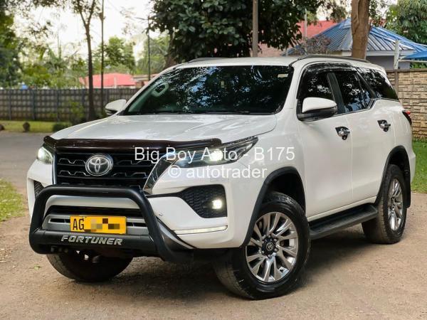 2020 - Toyota Fortuner 2020 - Toyota Fortuner