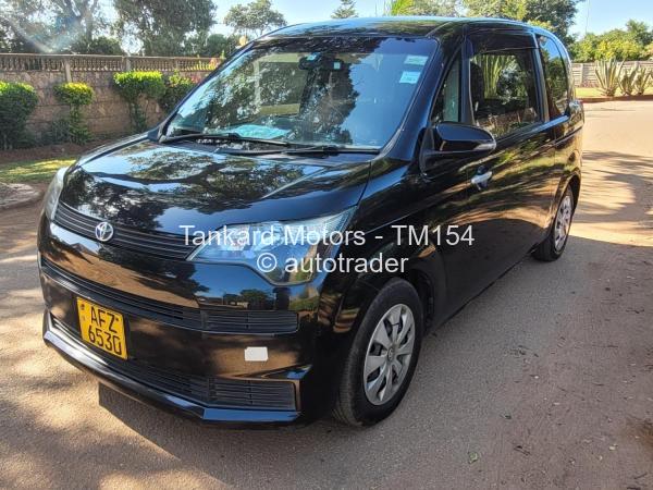 2015 - Toyota  Spade