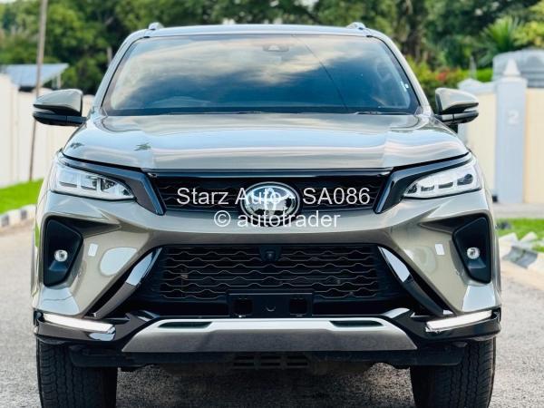 2023 - Toyota  Fortuner