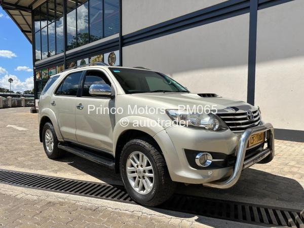 2015 - Toyota  Fortuner