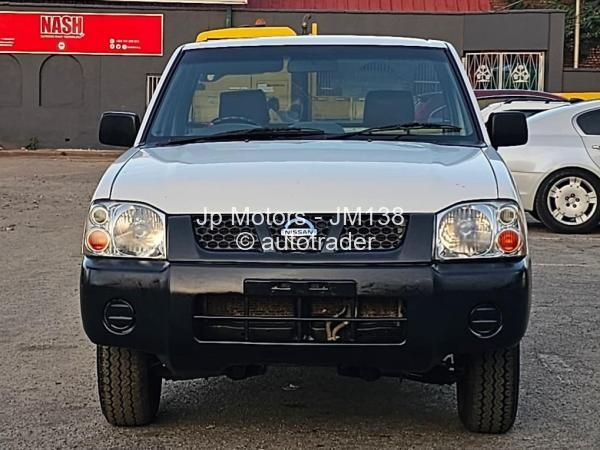 2015 - Nissan  NP300 Hardbody
