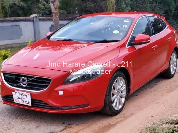 2015 - Volvo  V40
