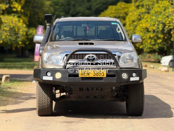 2010 - Toyota  Hilux