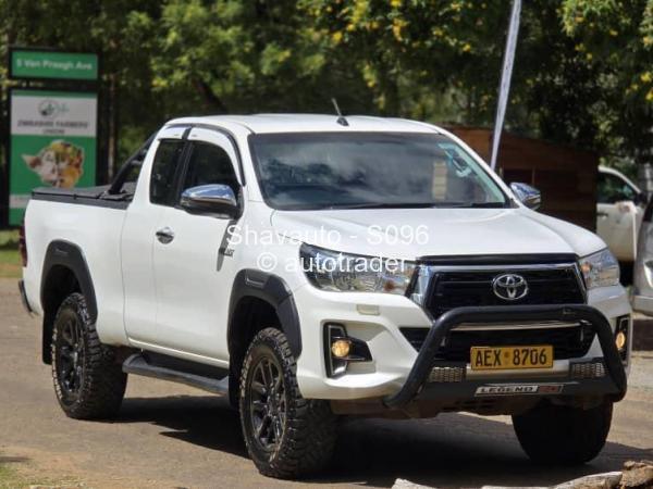2018 - Toyota  Hilux