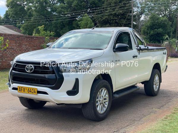 2022 - Toyota  Hilux