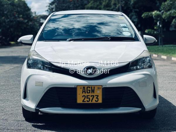 2015 - Toyota  Vitz