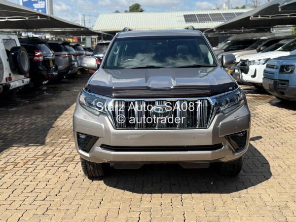 2021 - Toyota  Land Cruiser Prado