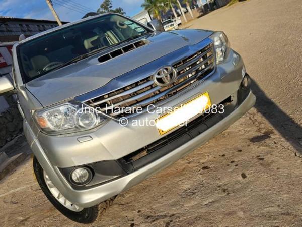 2015 - Toyota  Fortuner