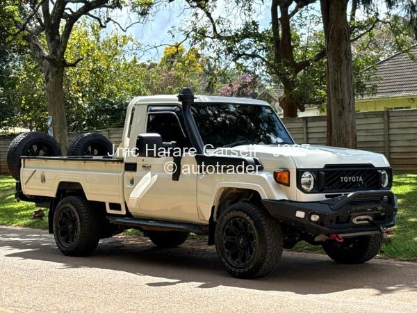 2025 - Toyota  Land Cruiser 79