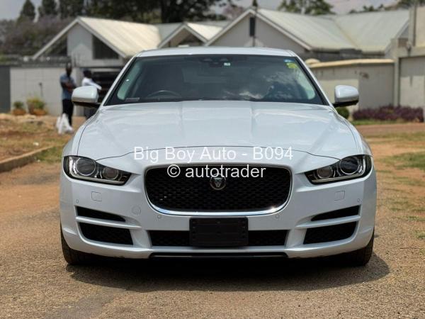 2016 - Jaguar XE