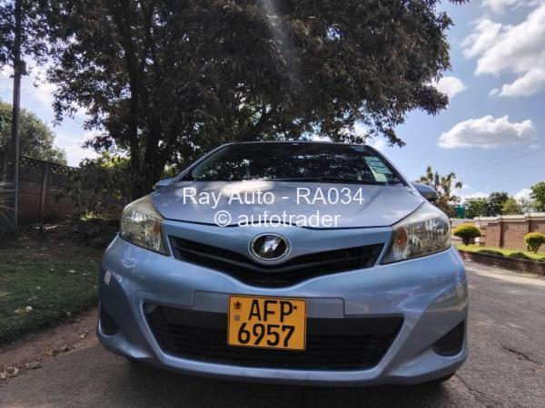 2014 - Toyota  Vitz