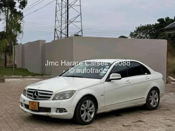 2010 - Mercedes Benz C200
