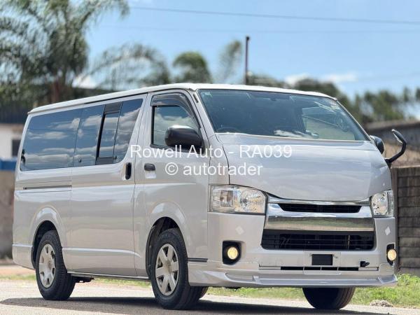 2017 - Toyota  Hiace