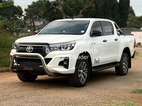 2019 - Toyota  Hilux