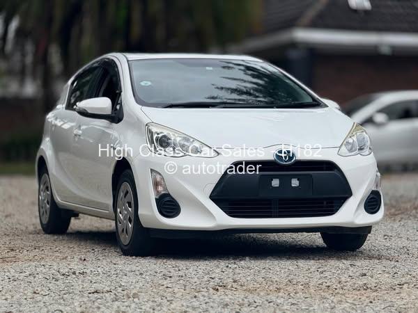 2016 - Toyota  Aqua