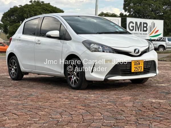 2015 - Toyota  Vitz