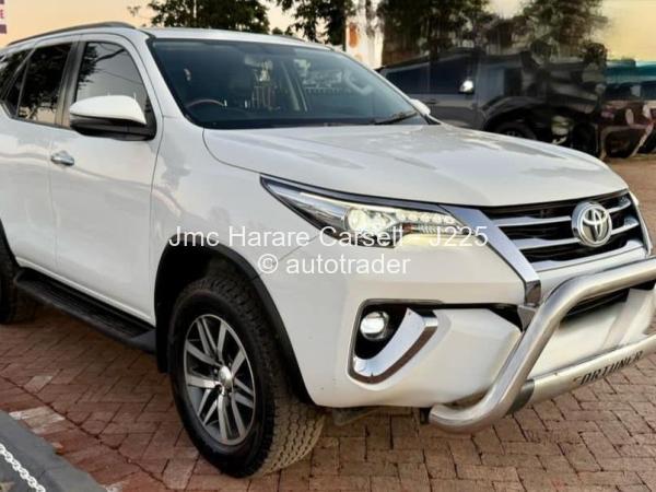 2020 - Toyota  Fortuner