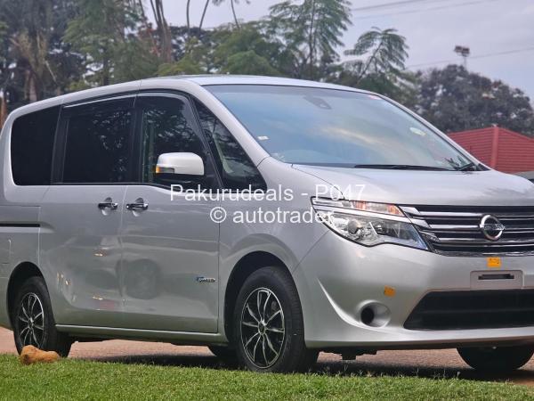 2015 - Nissan  Serena