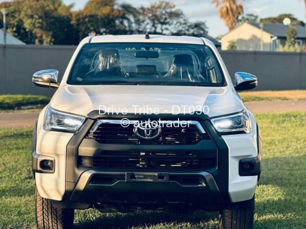 2025 - Toyota  Hilux