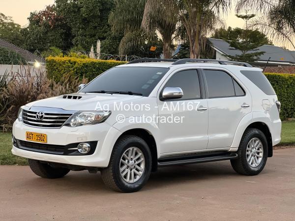 2015 - Toyota  Fortuner