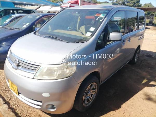 2014 - Nissan  Serena
