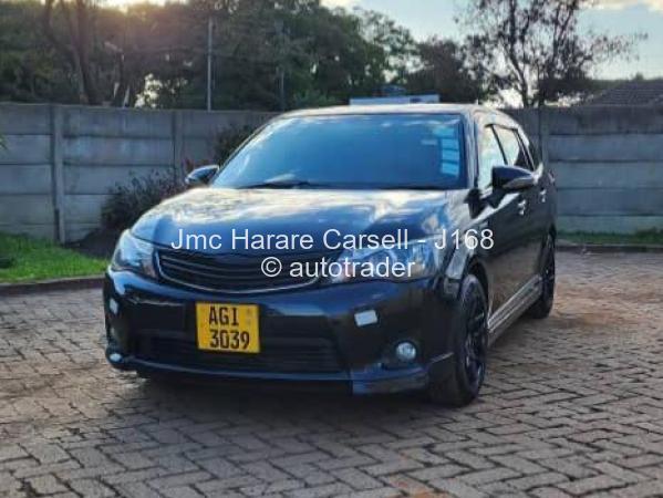 2015 - Toyota  Fielder