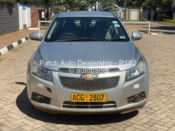 2010 - Chevrolet Cruze 2010 - Chevrolet Cruze