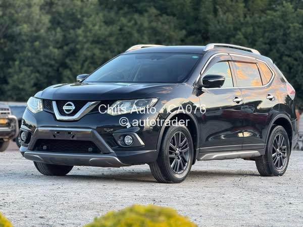 2015 - Nissan  X-Trail