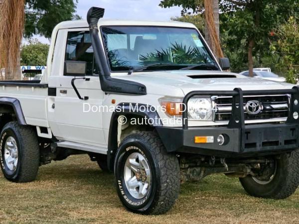 2016 - Toyota  Land Cruiser 79