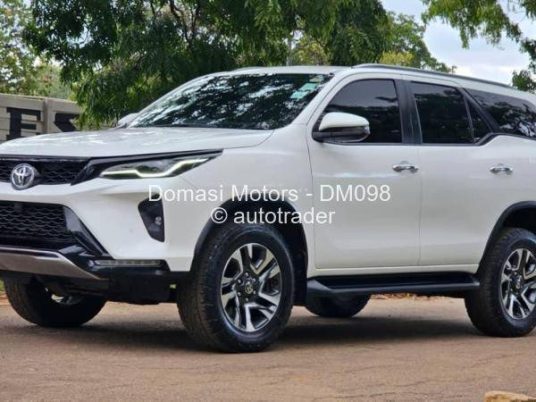 2023 - Toyota  Fortuner