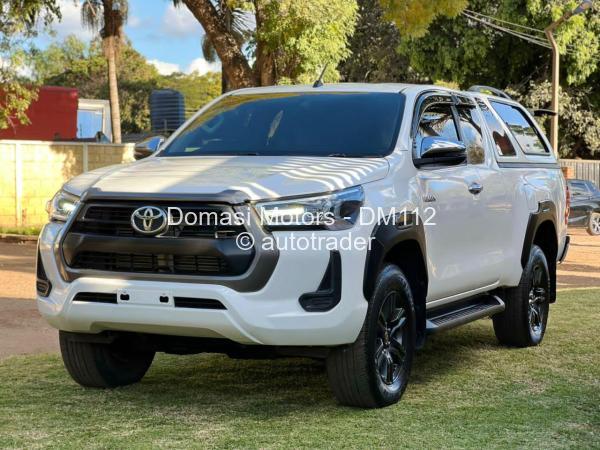 2022 - Toyota Hilux 2022 - Toyota Hilux
