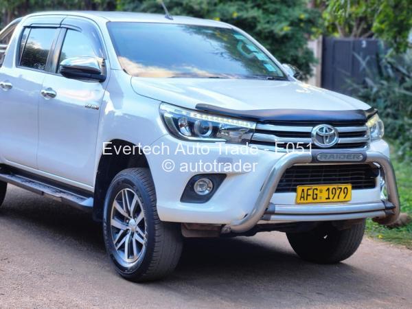 2017 - Toyota  Hilux