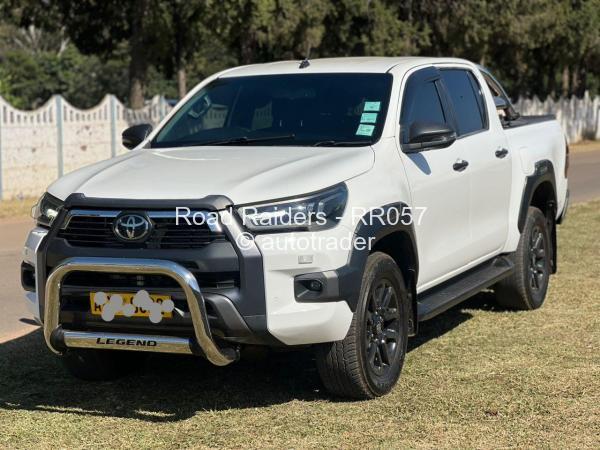 2021 - Toyota  Hilux